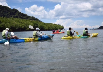 Krabi kayak at Ao Thalane