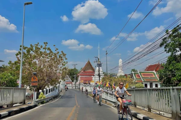 Bangkok Bike & Boat Tour — Longtail canal and a Thai meal.