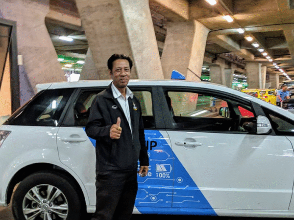 100% Electric Bangkok Don Muang Airport Transfer (Eco Friendly)