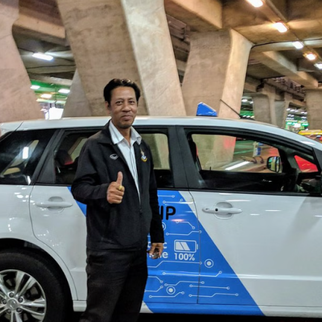 100% Electric Bangkok Don Muang Airport Transfer (Eco Friendly)