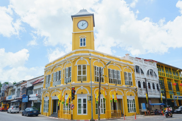 Phuket Introduction Tour with Hotel Pick Up