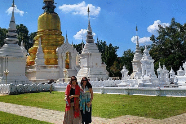 CNX – Talk to Buddhist monk & craft work in temple – share trip