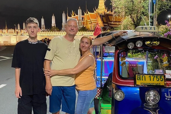 Bangkok Night Tour: Food, Temple & Tuk Tuk