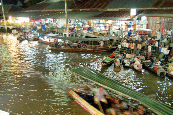 Weekend Amphawa Floating Market & Train Market Private Tour