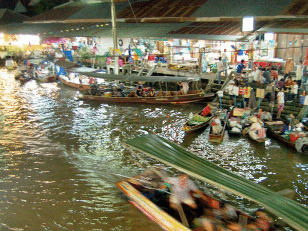 Weekend Amphawa Floating Market & Train Market Private Tour