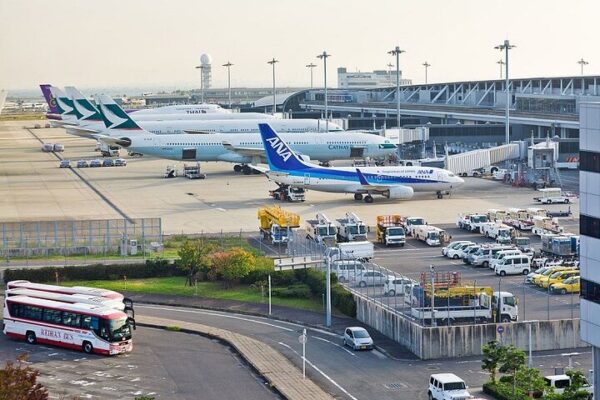 Kansai Airport(KIX) to/from Osaka or Kyoto city Private Transfer