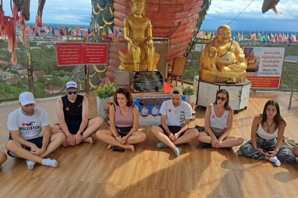 Bangkok: Floating Market, Maeklong Train Market & Dragon Temple