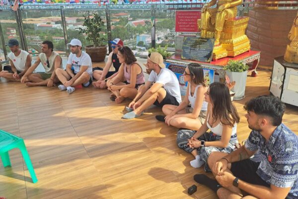 Bangkok: Floating Market, Maeklong Train Market & Dragon Temple